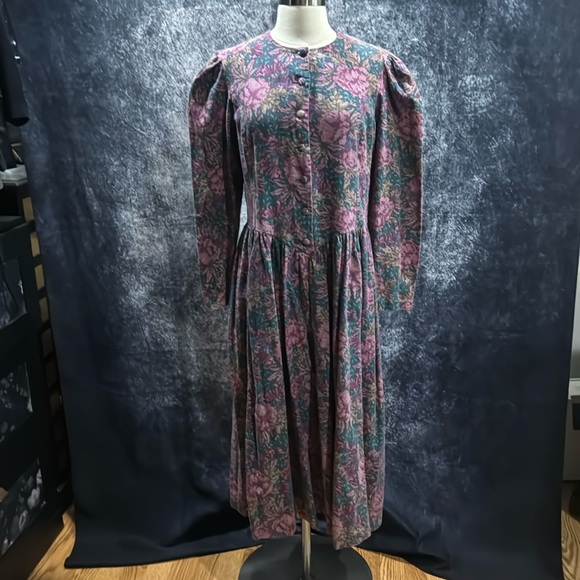 Vintage Laura Ashley cotton wool floral tapestry dress w long sleeves - Picture 2 of 9